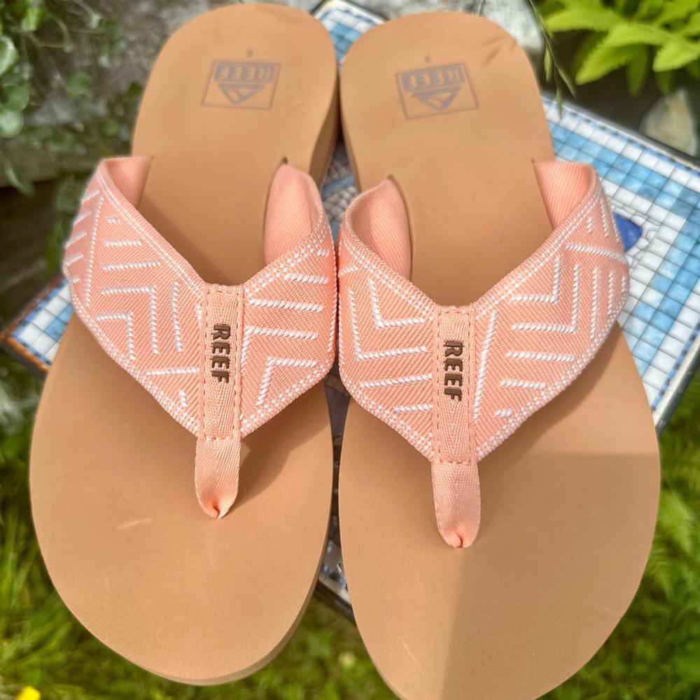 Reef Coral Chevron Sandals